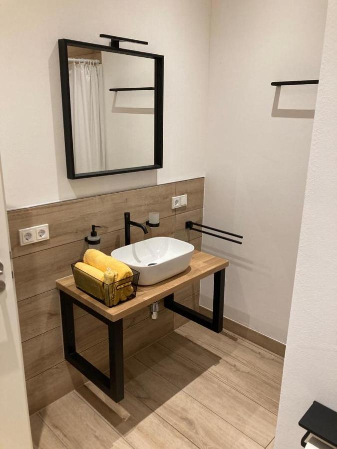 Ferienwohnung Bergs Bahnhof Ralingen Exterior foto
