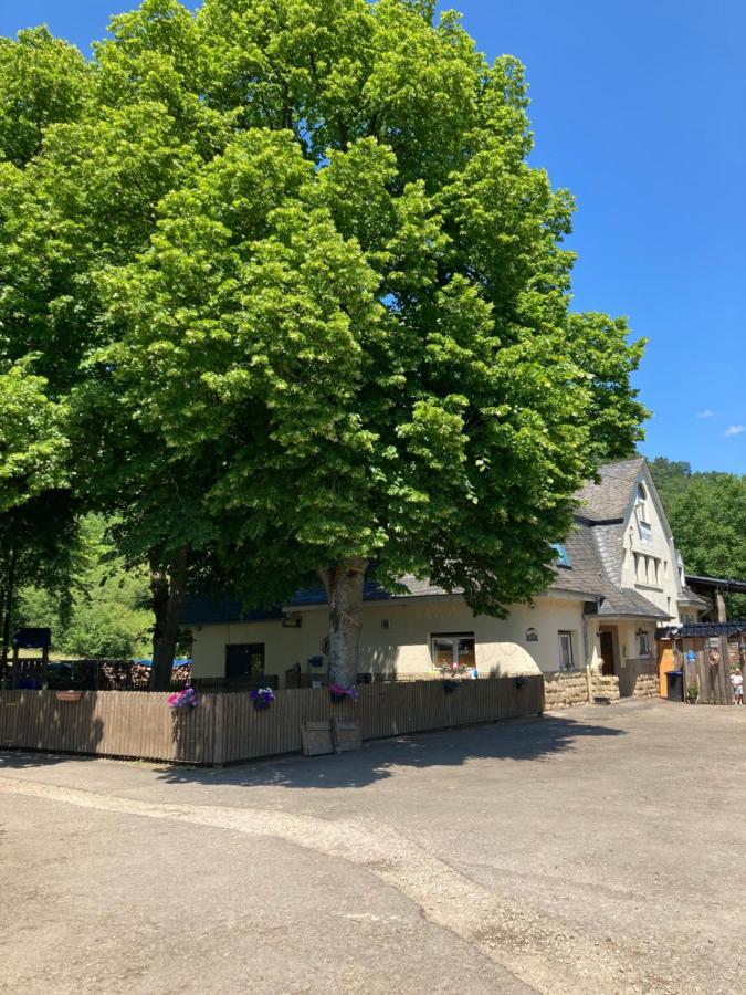Ferienwohnung Bergs Bahnhof Ralingen Exterior foto